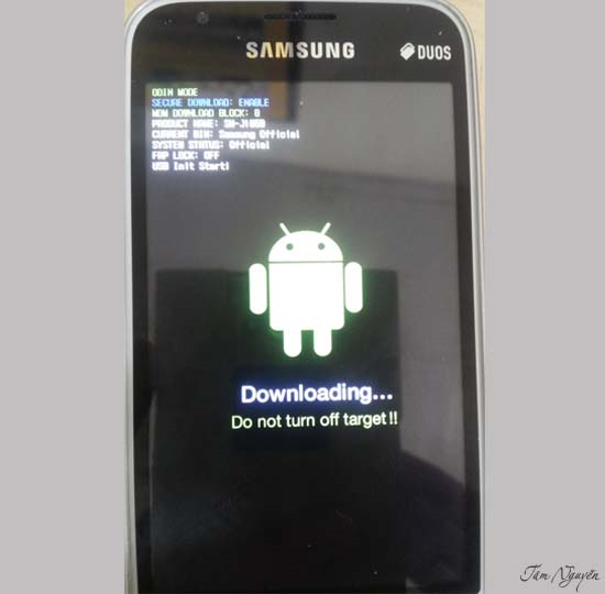 Bấm tăng âm lượng để tiếp tục và kết nối với máy tính.